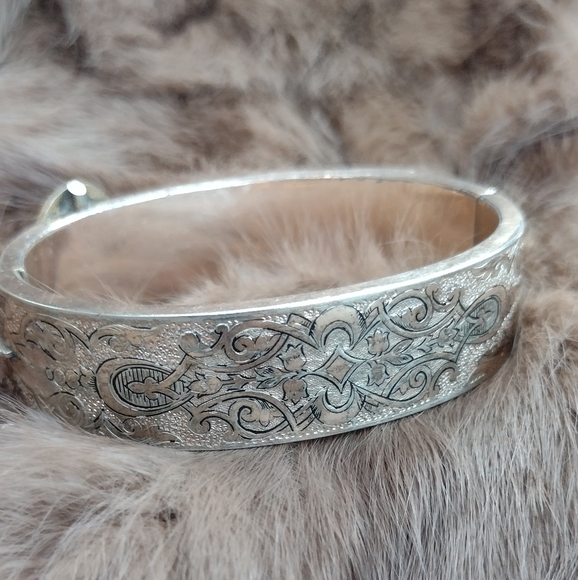 Antique Gold Filled Engraved Locking Belt Bracelet 1900s - Picture 4 of 9